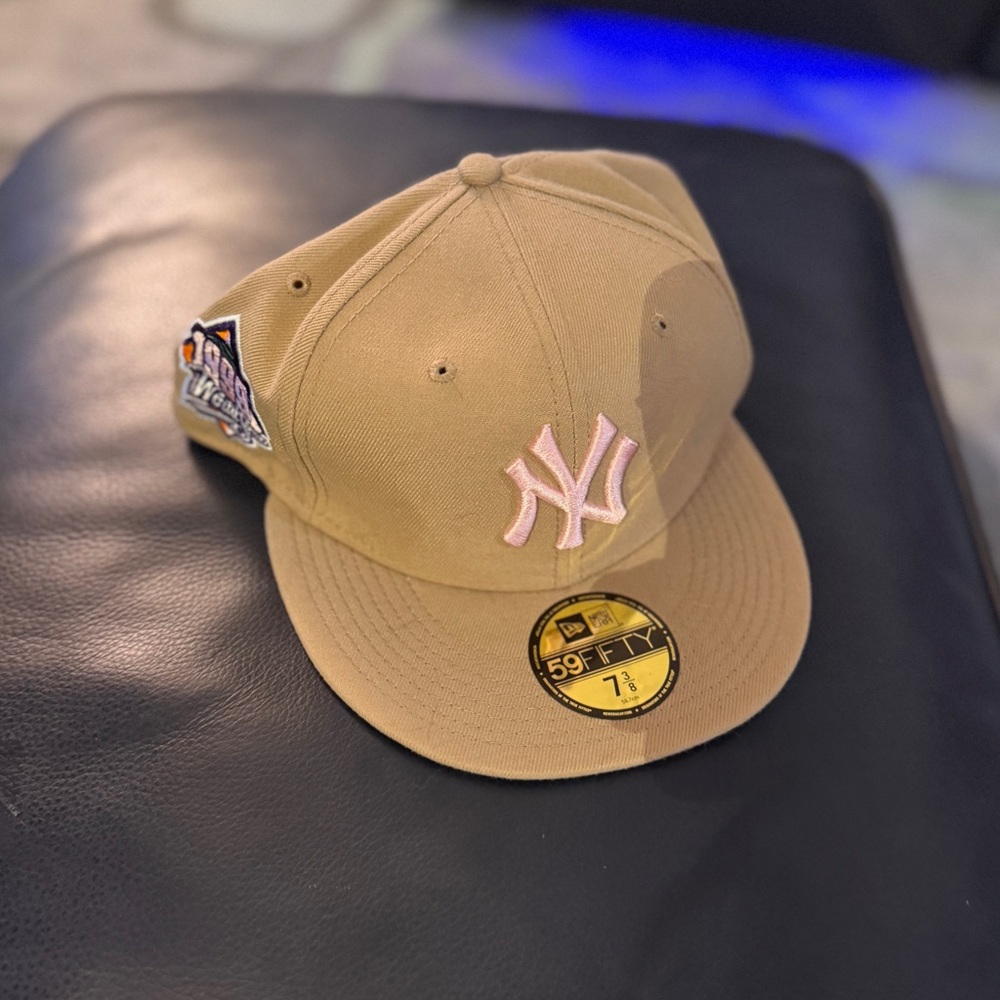 Yankees 59FIFTY Fitted Hat 7 3/8 – Pink UV NYC Exclusive